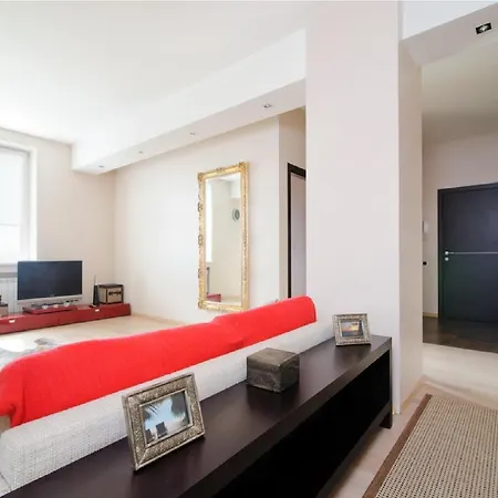 On Kiseliova 13 Apartament *