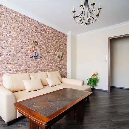 On Kiseliova 13 Apartment